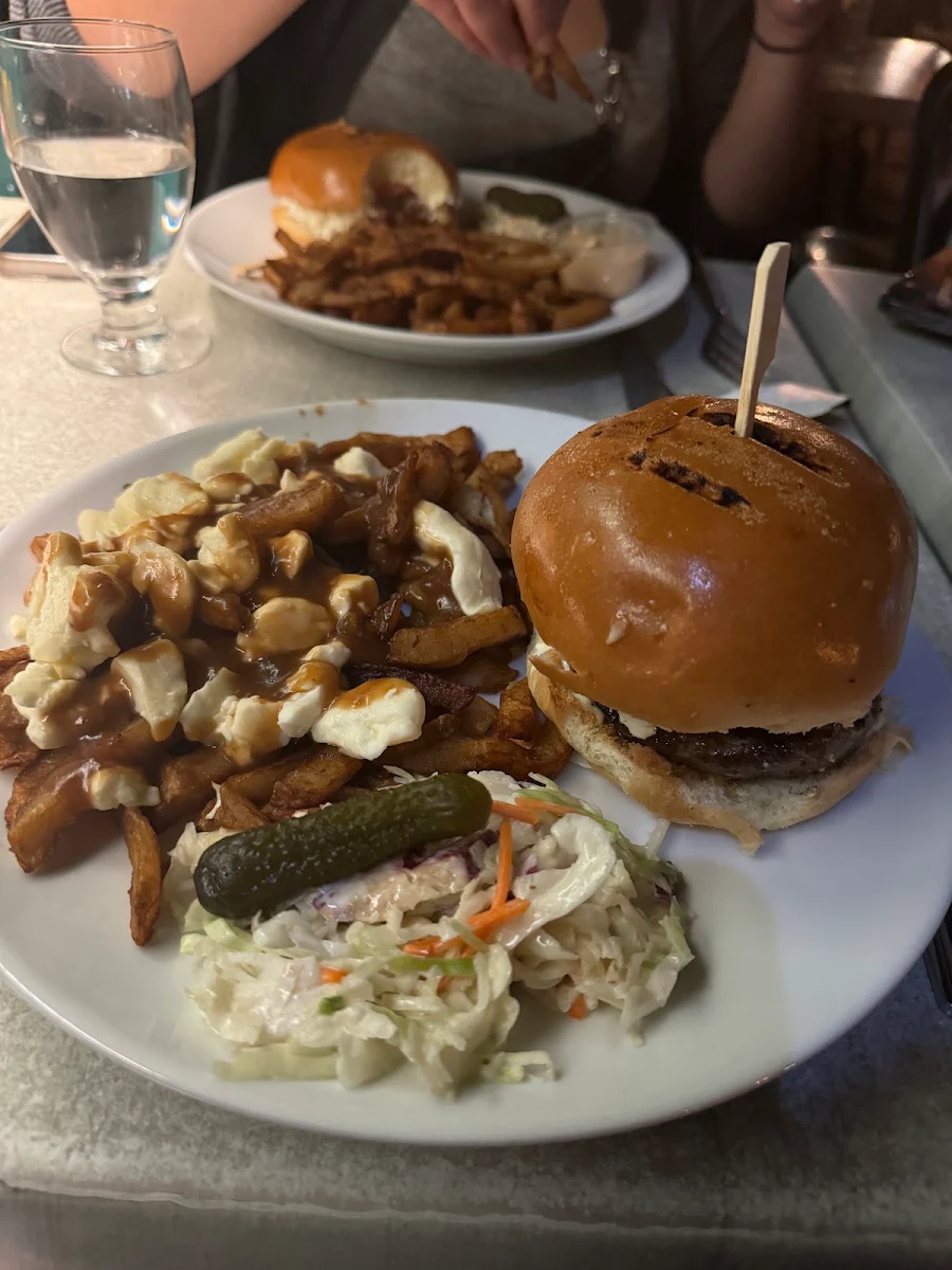 Poutine Buffalo, Pub St-Patrick