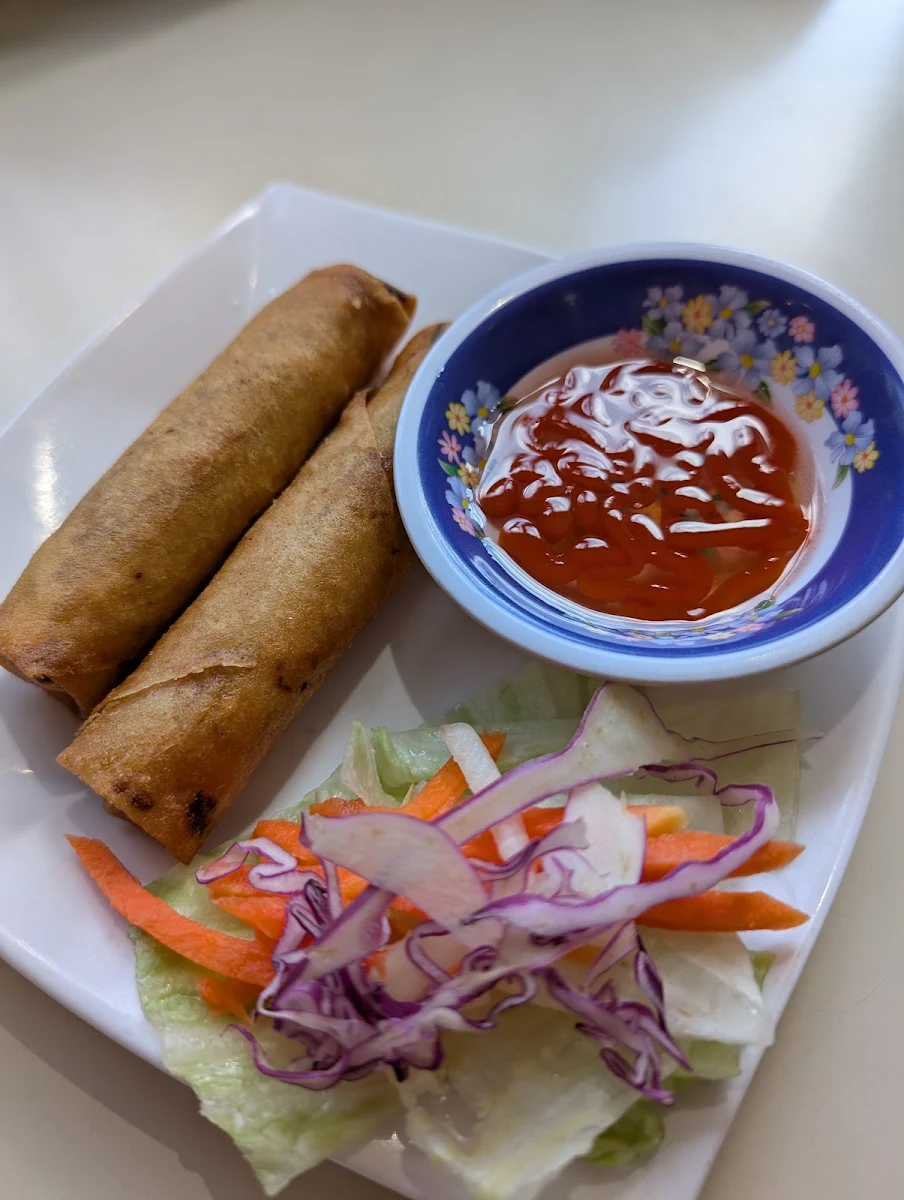 Vermicelles Avec Deux Rouleaux Impériaux Vermicelli With Two Imperial Rolls