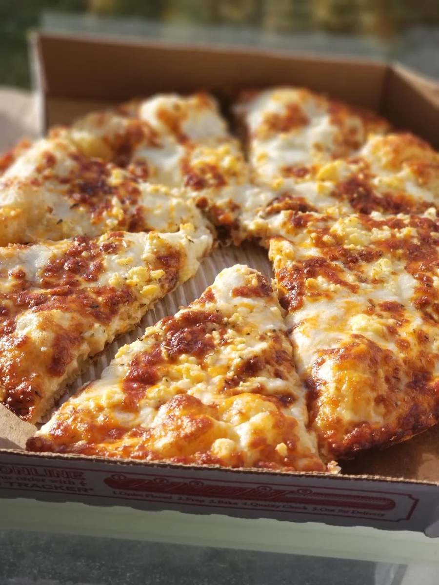 6 Cheese Pizza with Garlic Parmesan Sauce