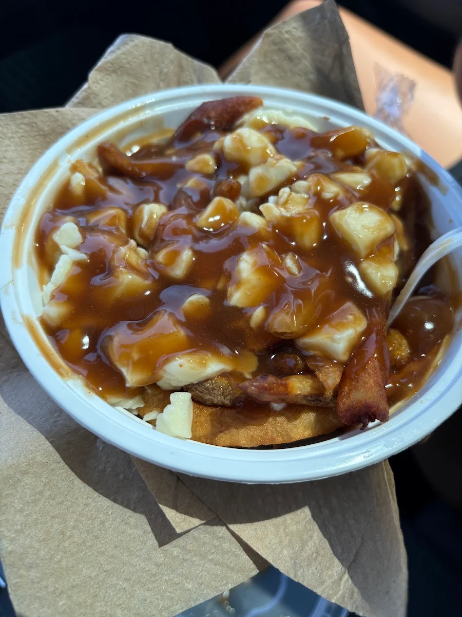 Small Poutine, Burgers & Shakes Inc