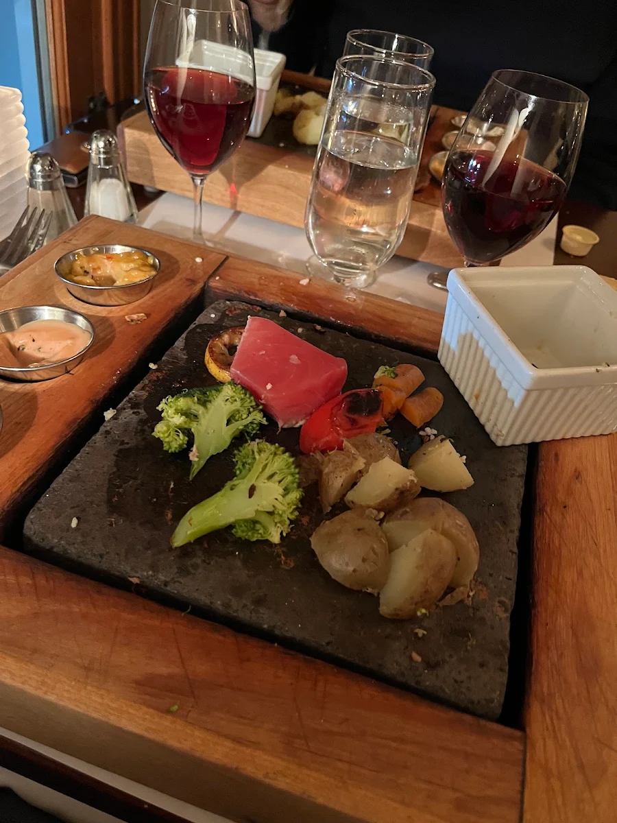C'Est La Vie Boeuf Poulet Crevettes