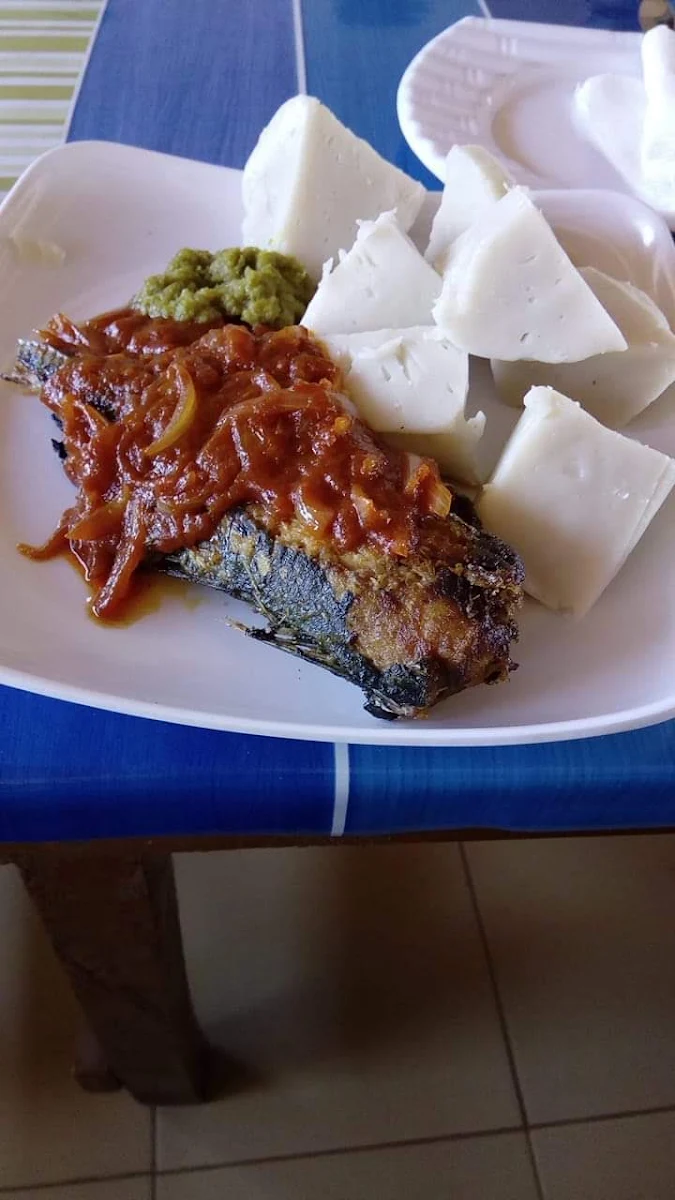 Sauce de Tomate Au Poisson Grillé