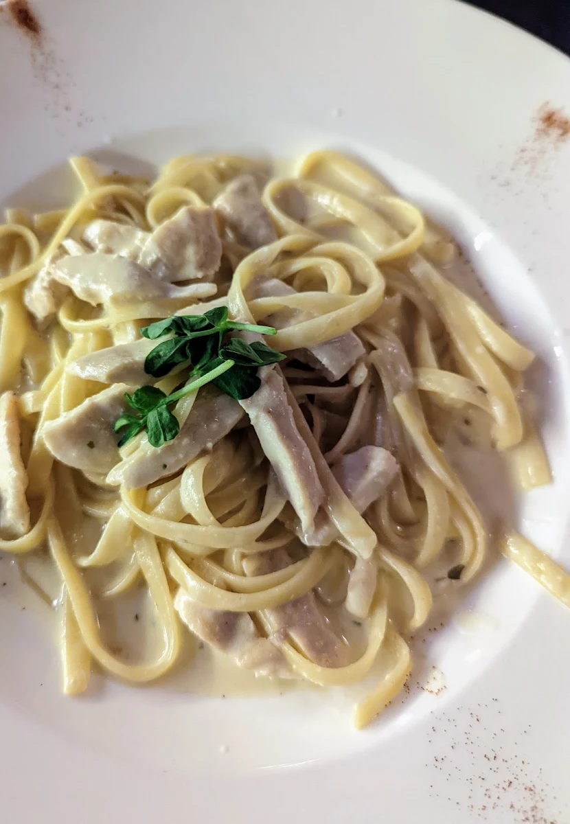 Fettuccine Alfredo with Chicken