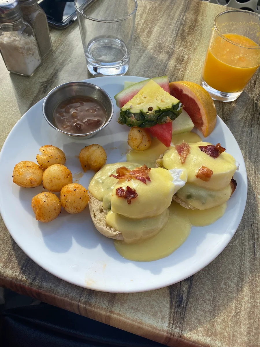 Salmon Benedict