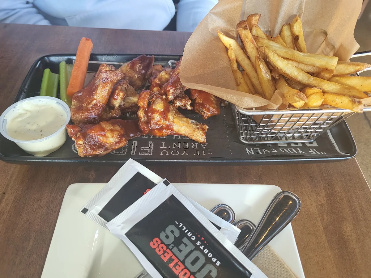 Wings with Chipotle Sauce