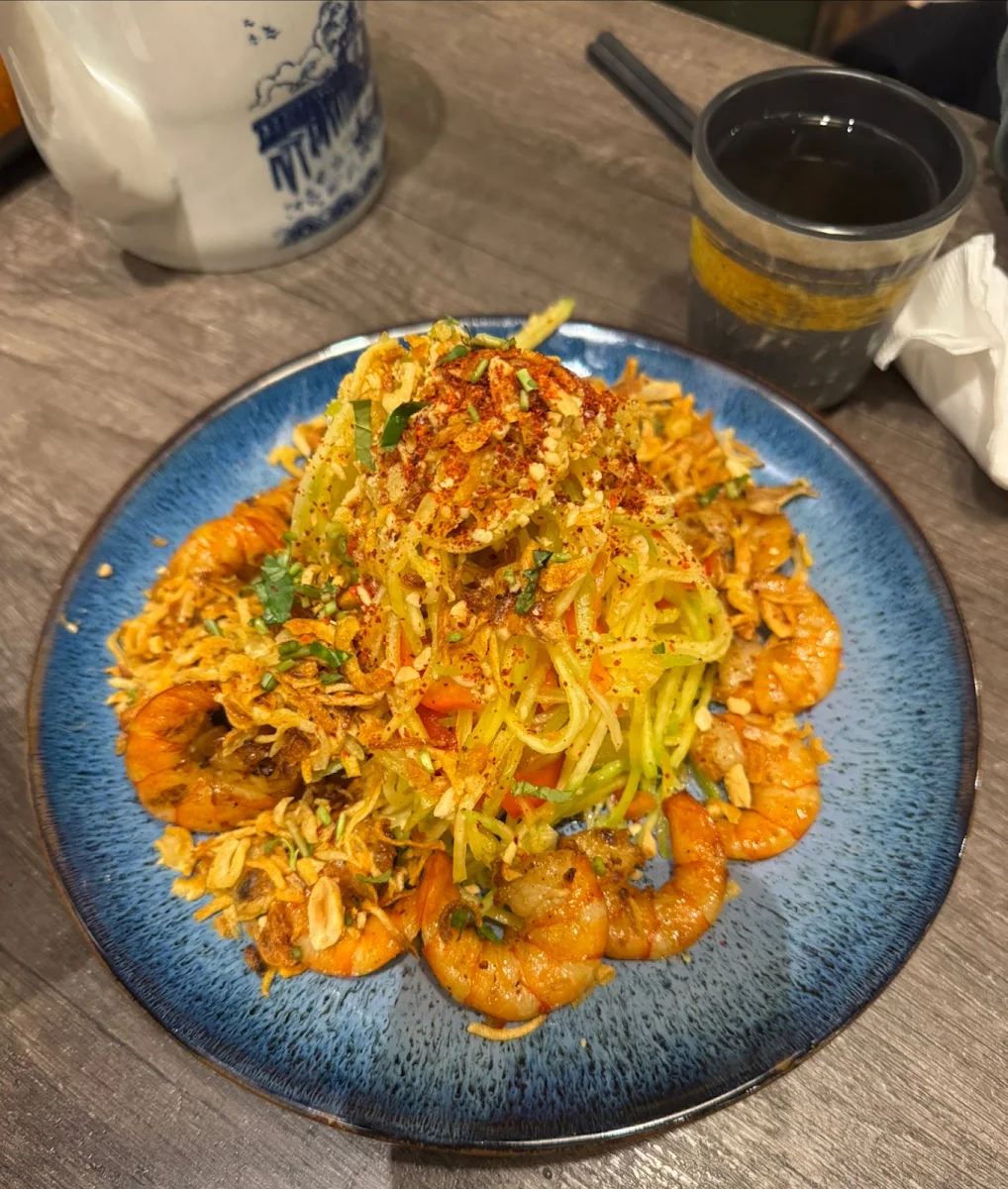 Mango Salad with Grilled Shrimp