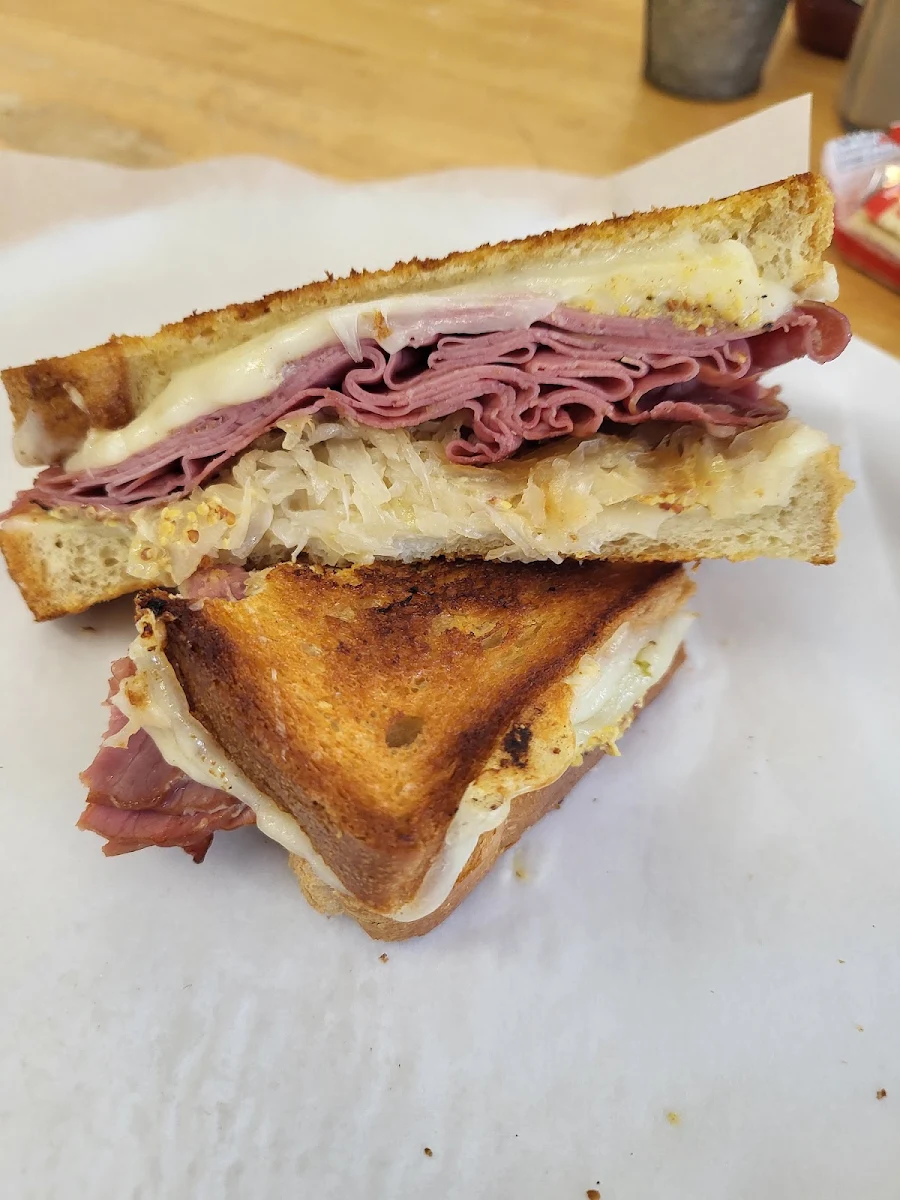Pastrami Reuben