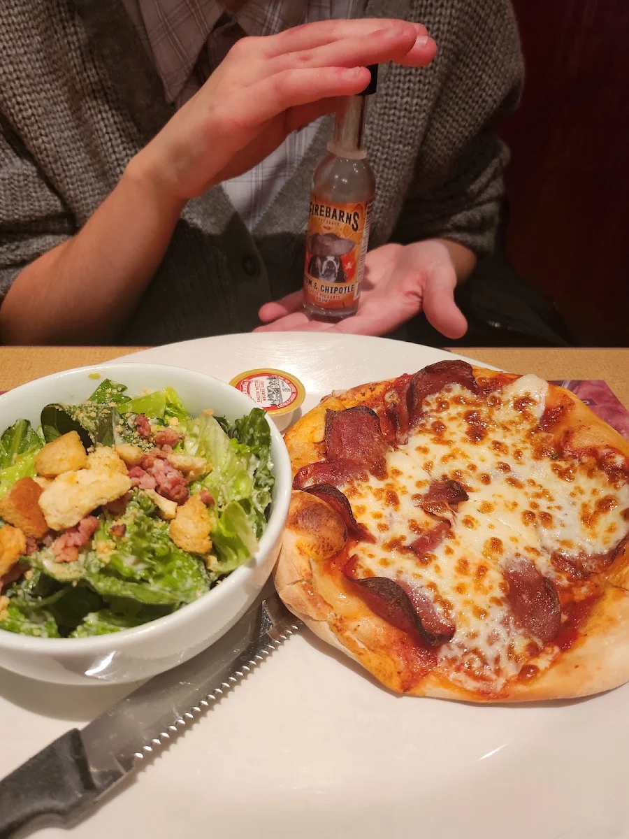 Lasagne À la Viande Avec Salade César Meat Lasagna Caesar Salad