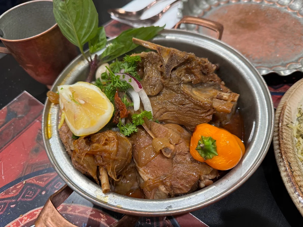 Beef Shank with Fresh Dill Rice ماهیچه مخصوص شاندیز