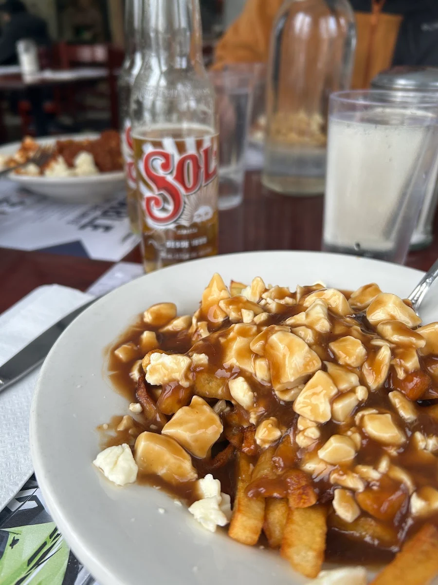 Grosse Poutine, Resto Chez Frank