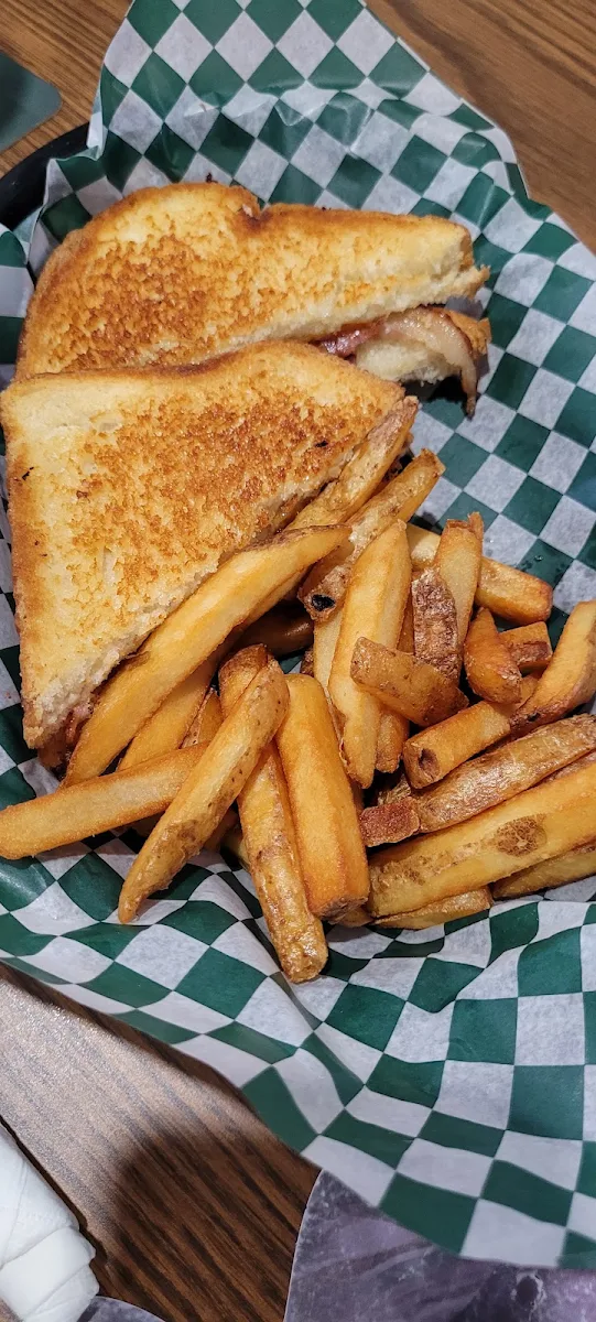 Grilled Bacon and Cheese Sandwich