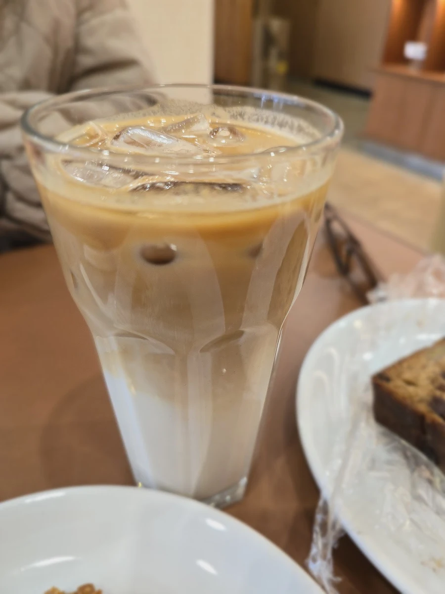 Iced Caffe Latte