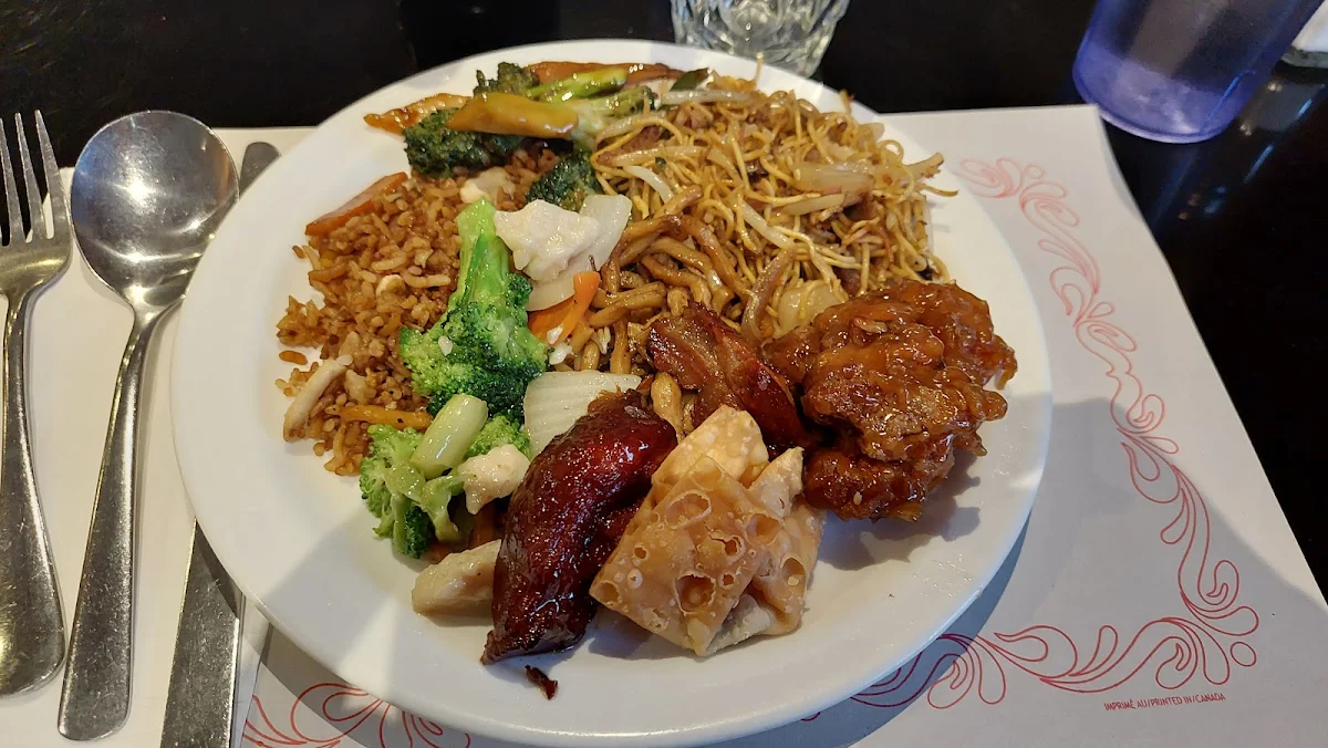 Beef with Chinese Green Almond Chicken Soo Guy Shanghai Noodles