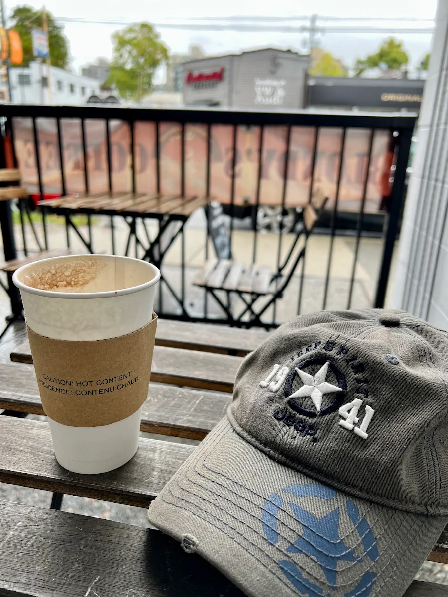 Highlights, Blondy's Coffee