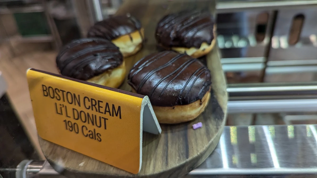 Li'i Donutsboston Cream Donut