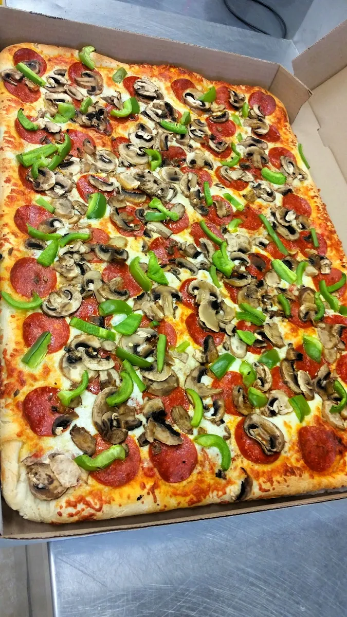 Highlights, Fruitland Pizza & Grill