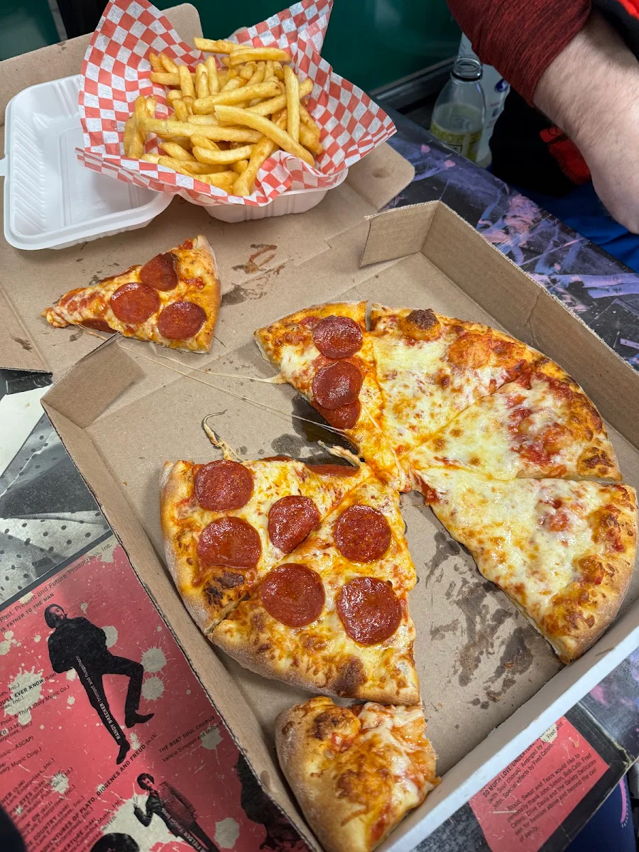 Highlights, Fruitland Pizza & Grill