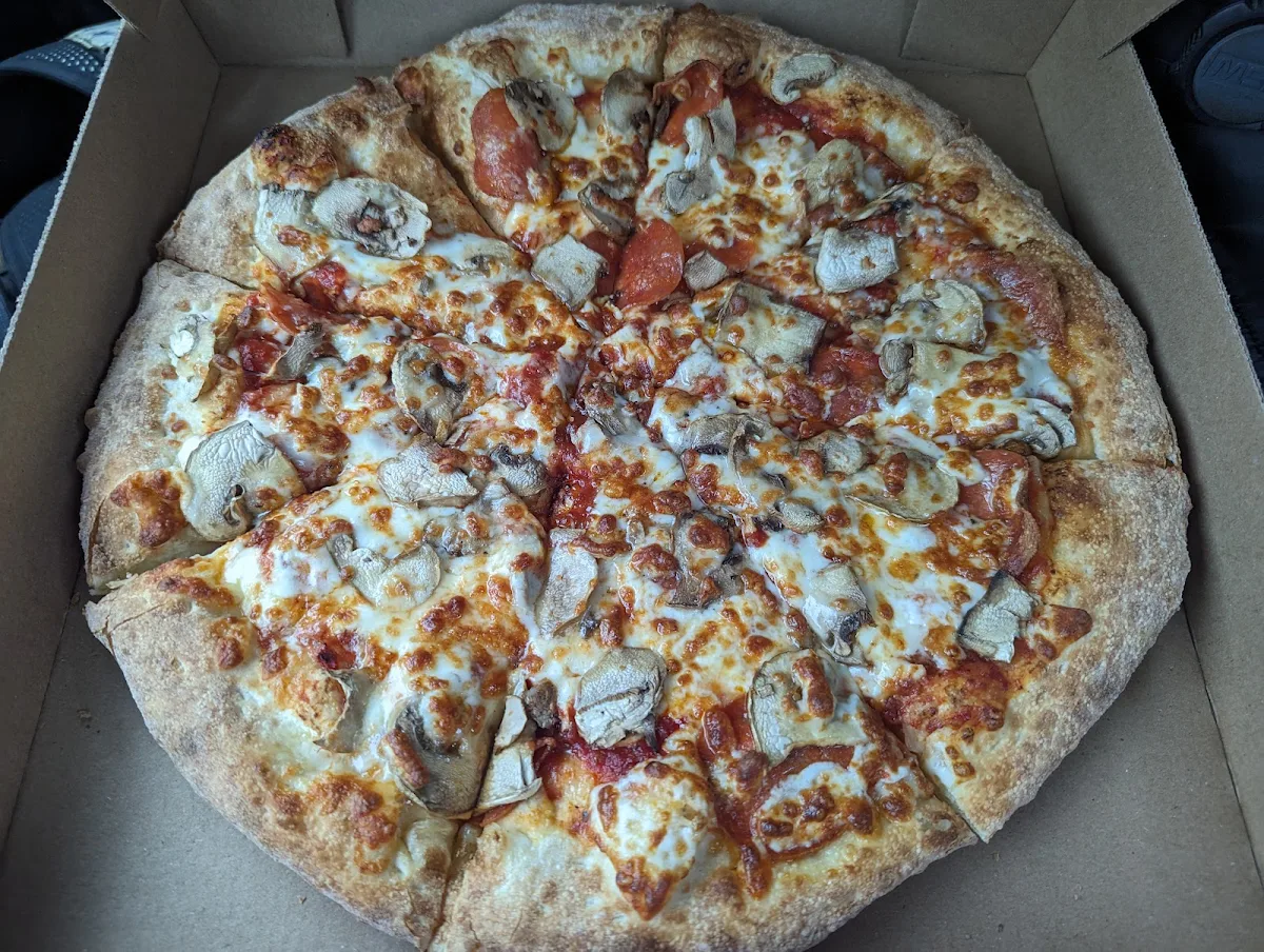 Truffloni Mushroom Pizza