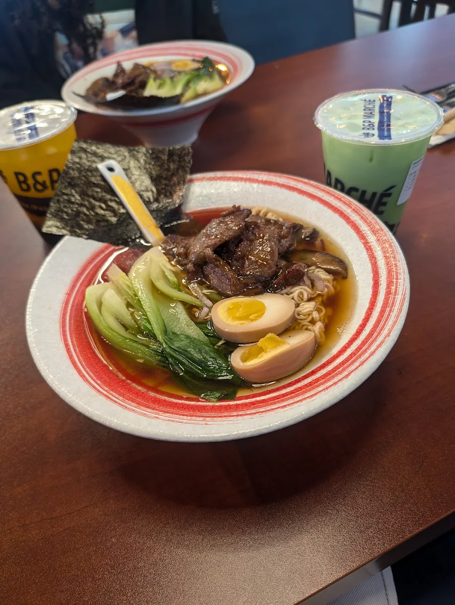 Kaua'i Pokébowl & Ramen Boeuf Aux Cinq Épices