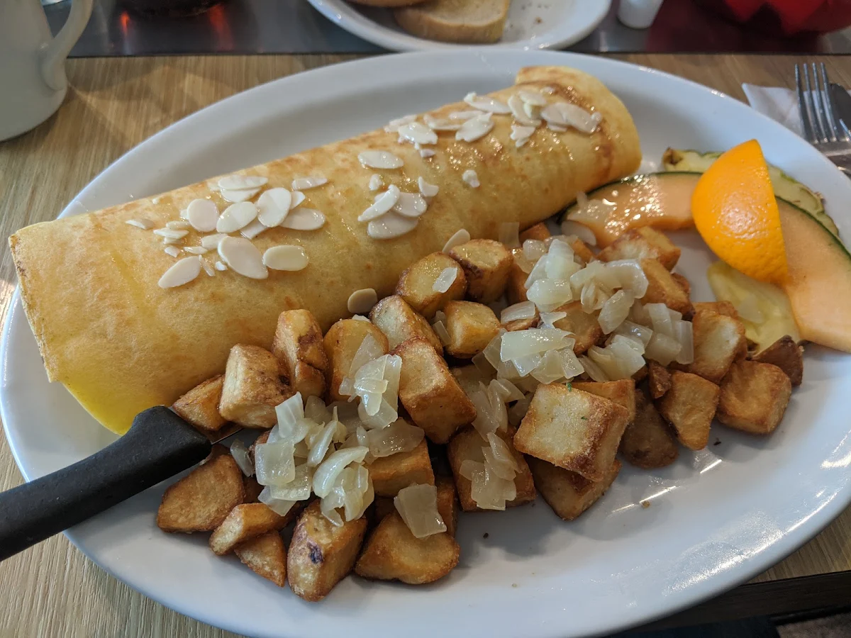 Apple Almond Honey Crepe