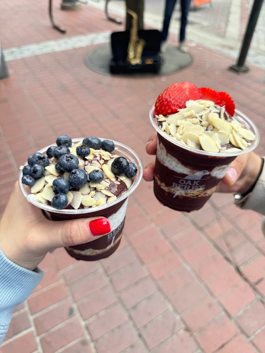 Acai Bowl of Oatmeal