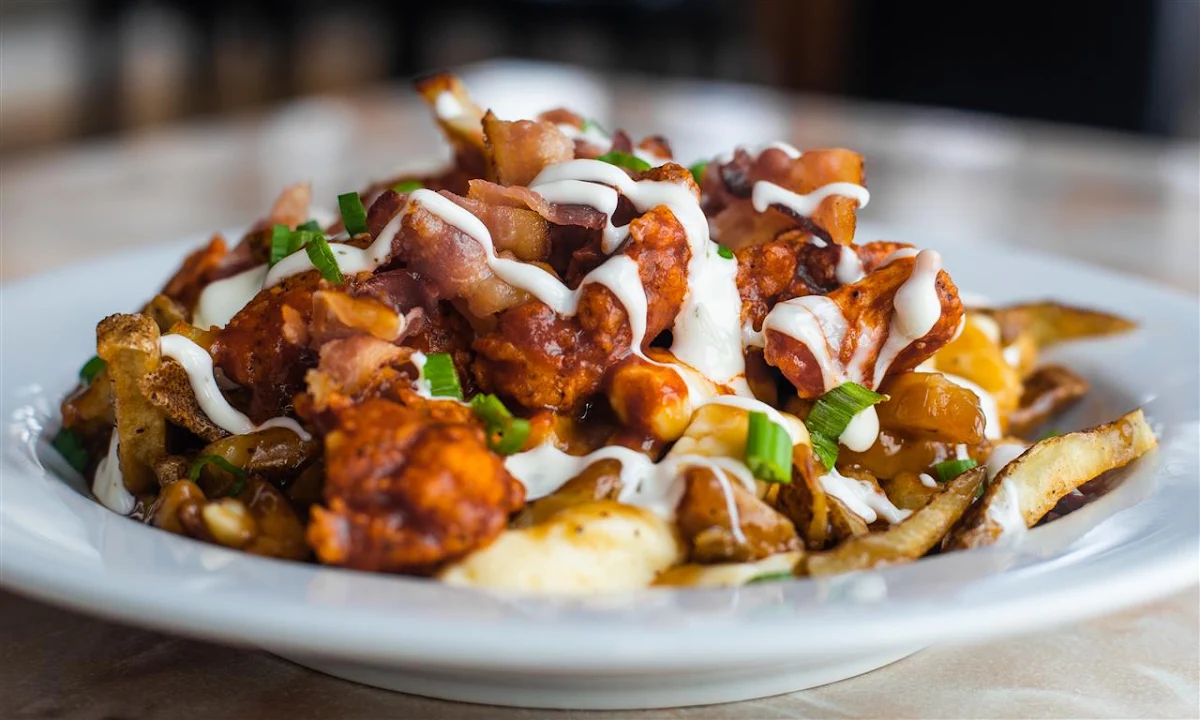 Buffalo Chicken Poutine
