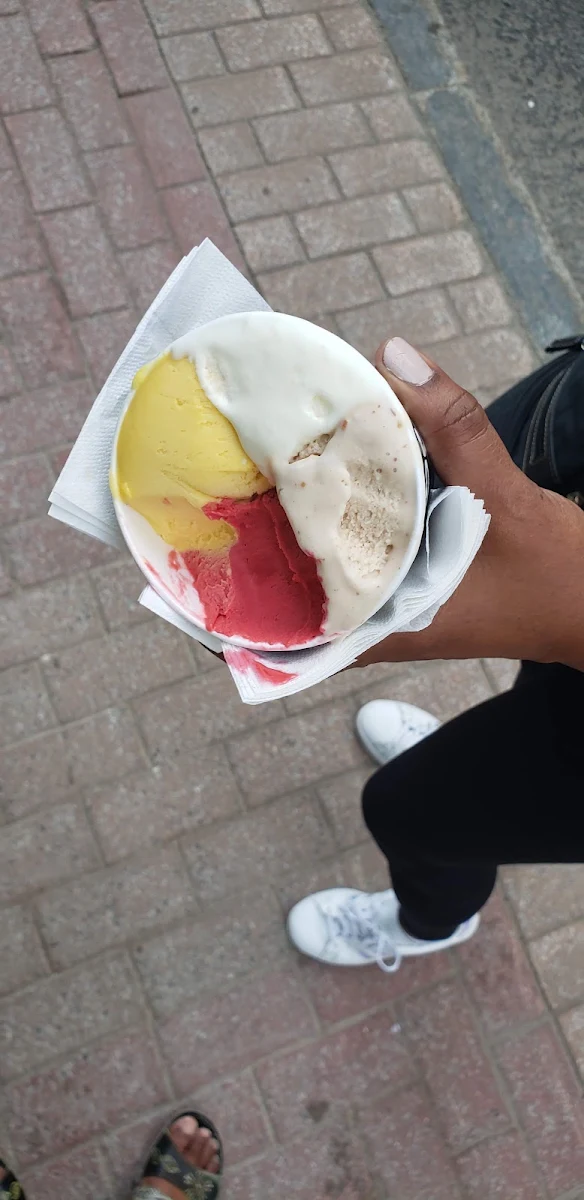 3 Gelato in a Cup