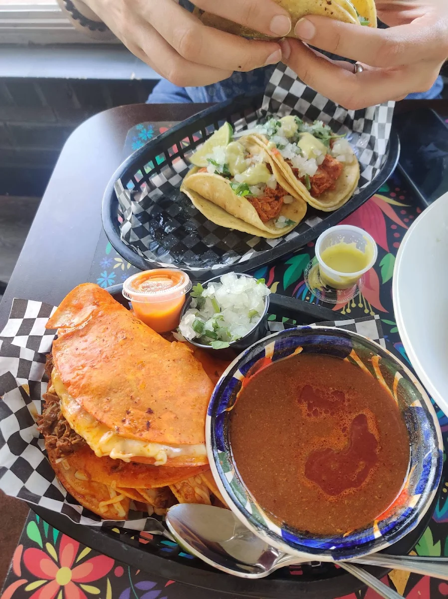 Birria Tacos Combo 3 Birria Tacos Consomé Can of Soda