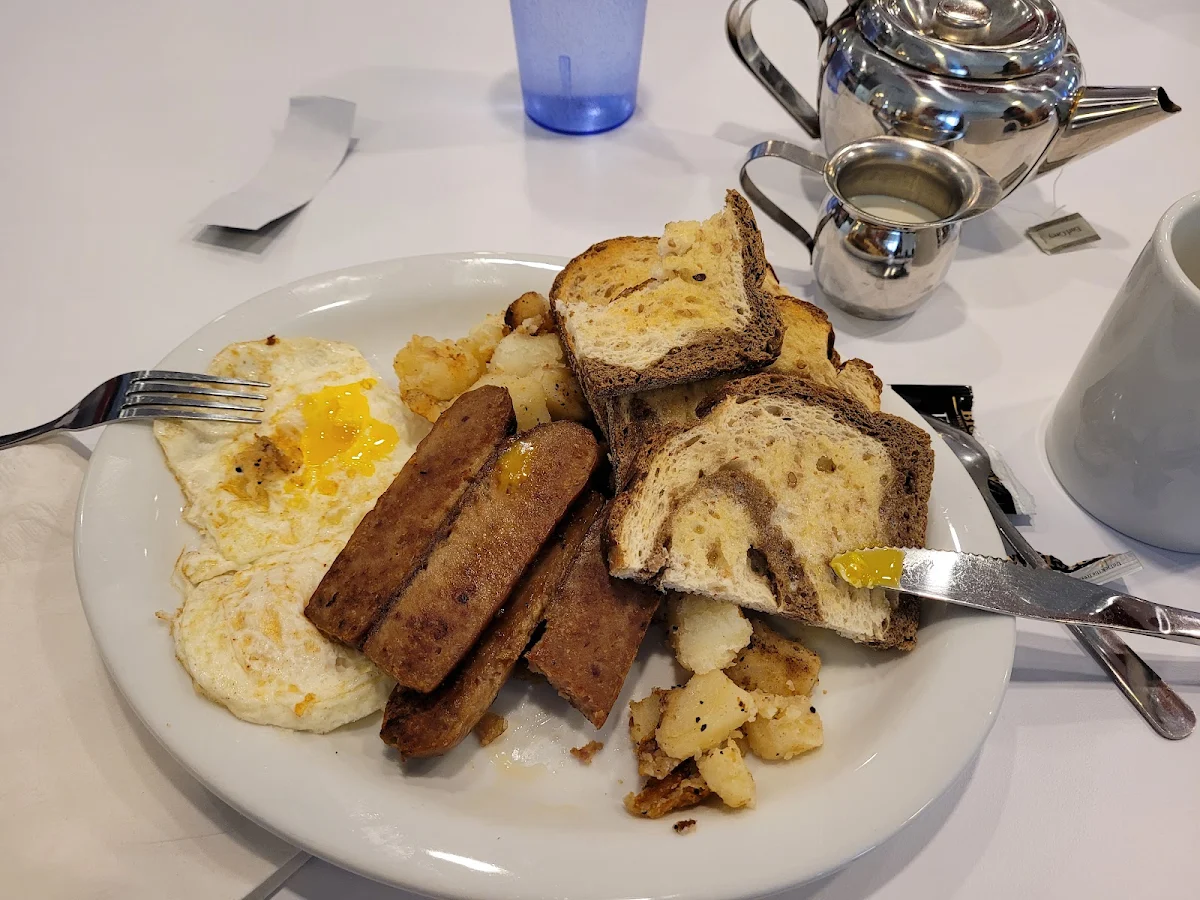 Breakfast 3 Eggs with Rye Bread