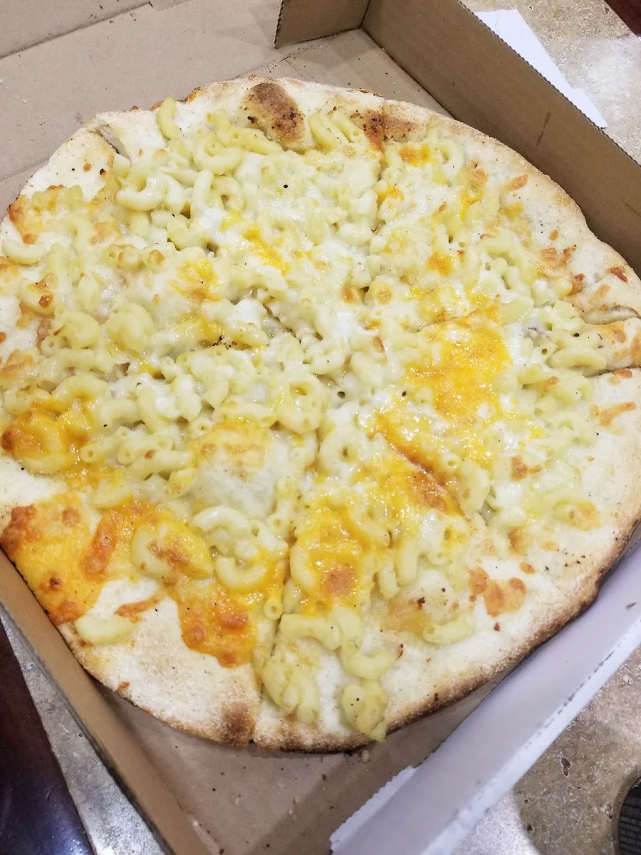 Mac and Cheese Pizza