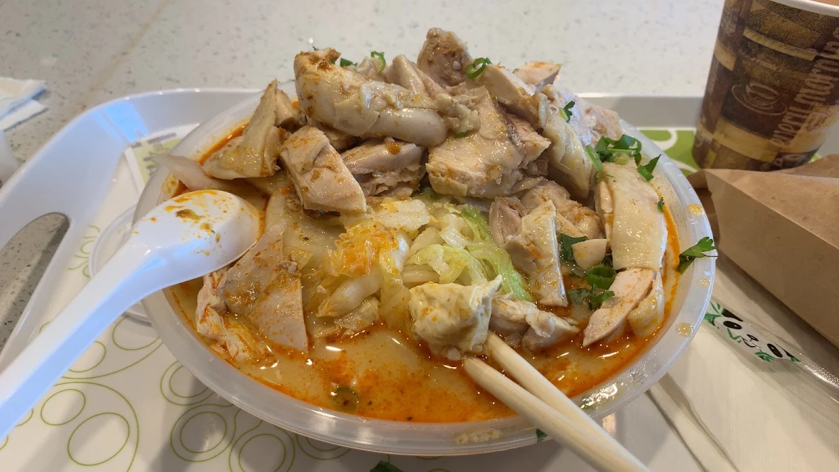 Hainanese Boneless Chicken Noodles