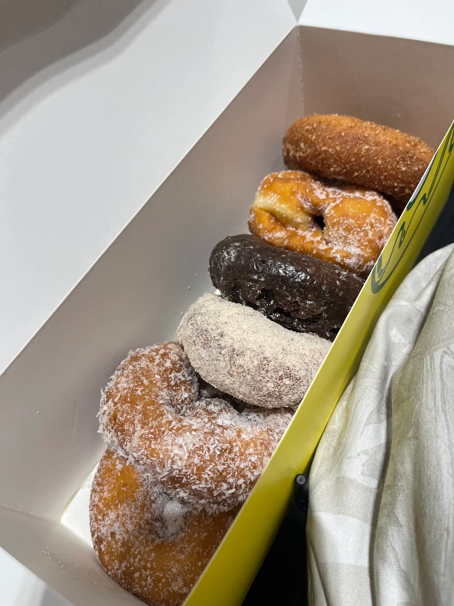 Highlights, Lee’s Donuts Willowbrook