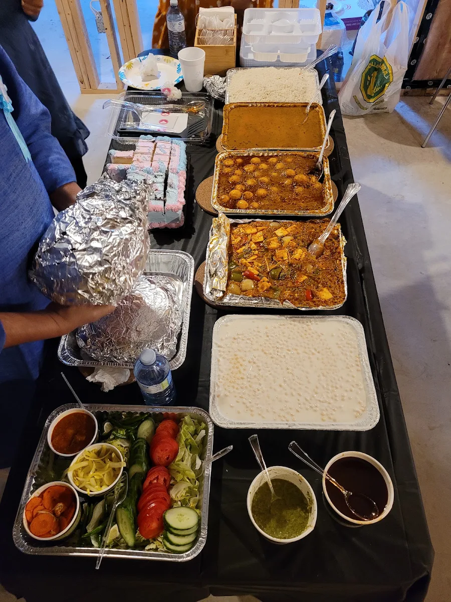 Dum Aloo Dal Makhani Achari Paneer Tikka