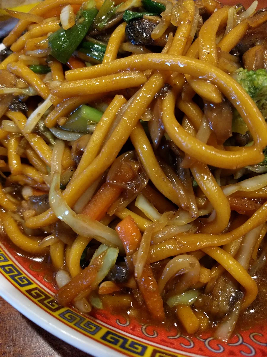 Vegetable Lo-Mein