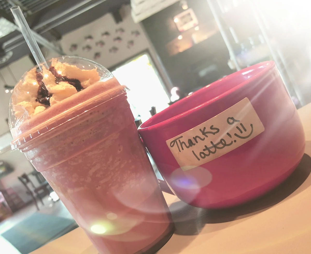 White Chocolate Raspberry Frozen Latte ♡