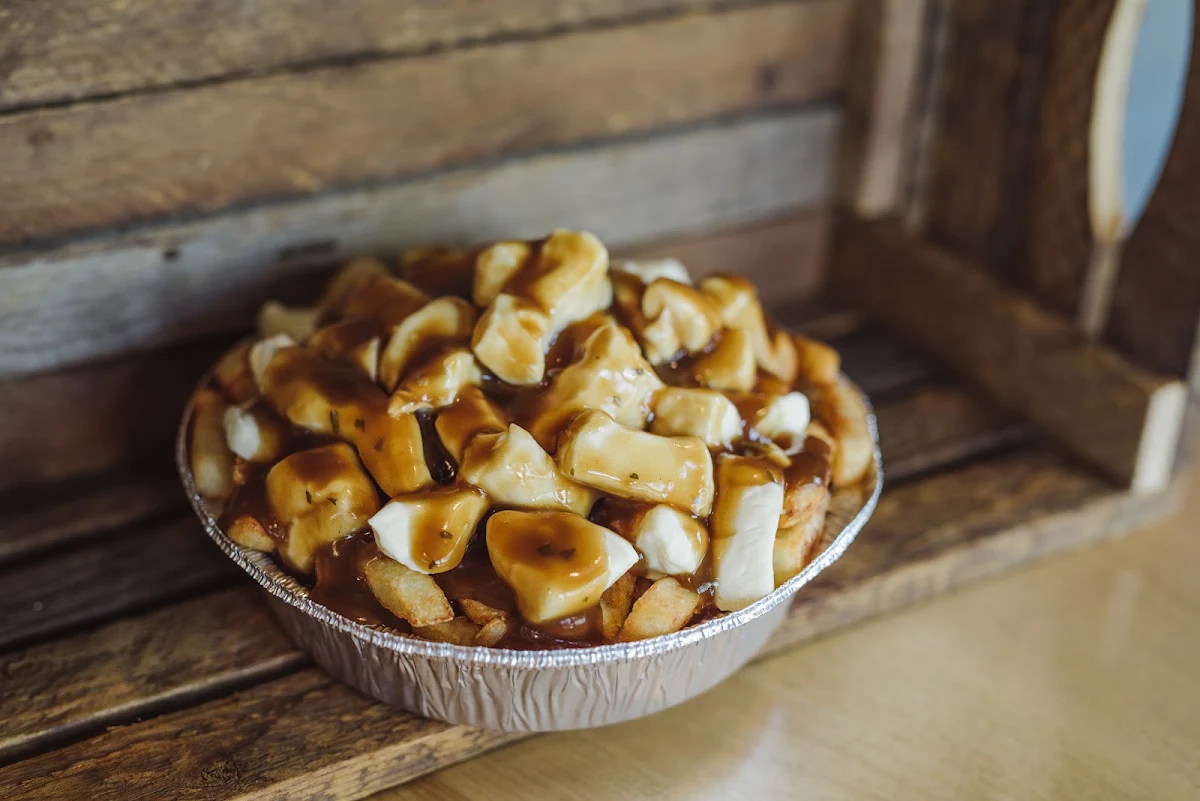 Moyenne Poutine Medium Poutine