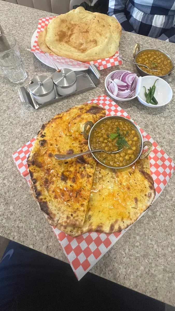 Chole Bhature Amritsari Kulcha