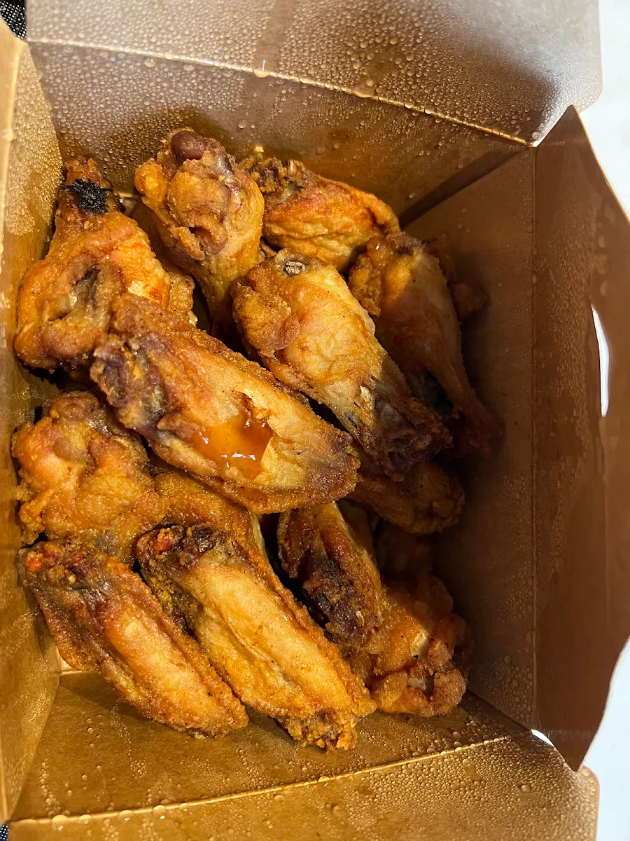 20 Wings with Honey Garlic Sauce