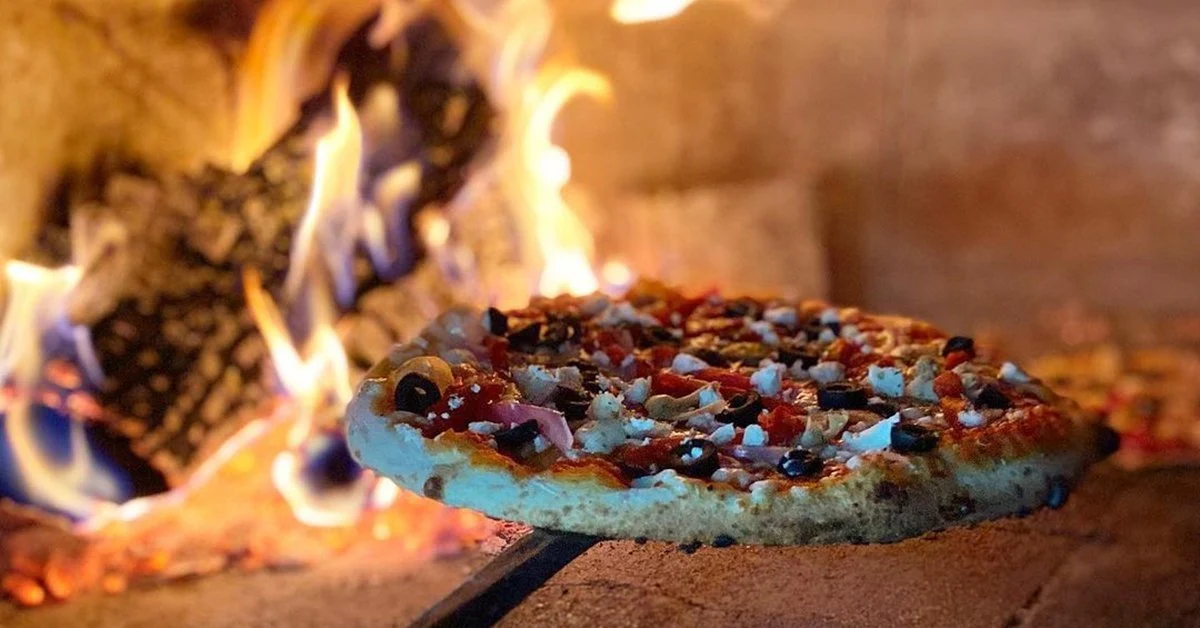 Feature Pizzas