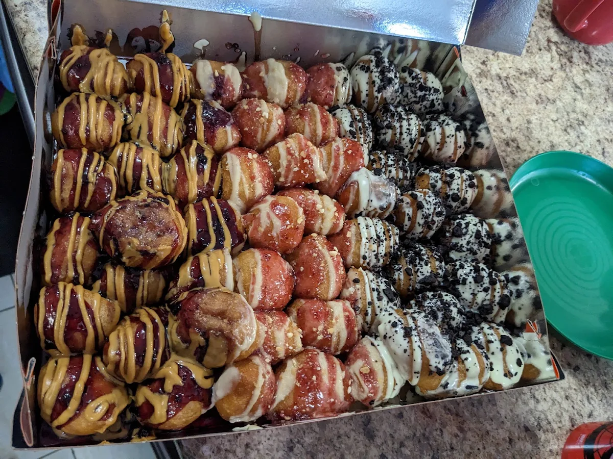 Wow Butter and Blueberry Strawberry Cheesecake Cookies and Cream