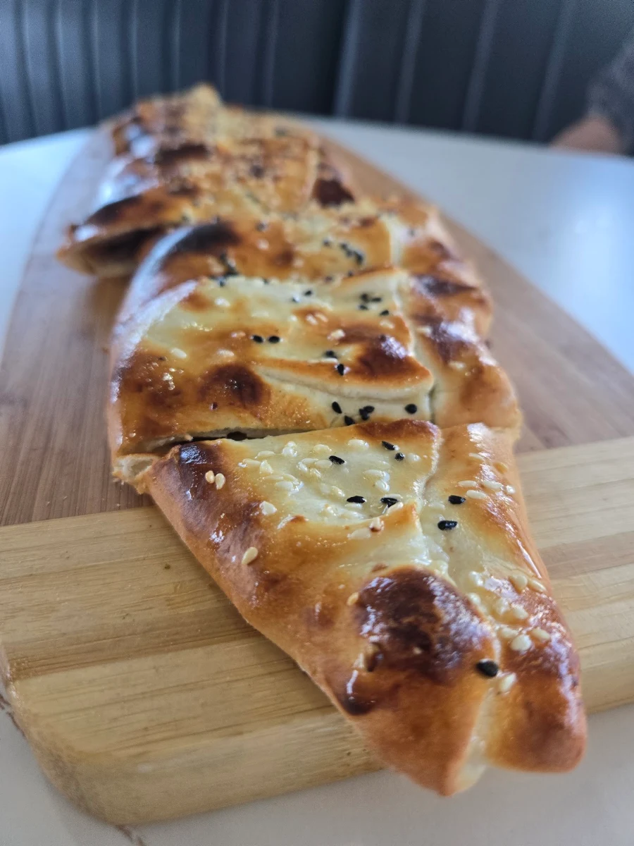 Cheese Pide