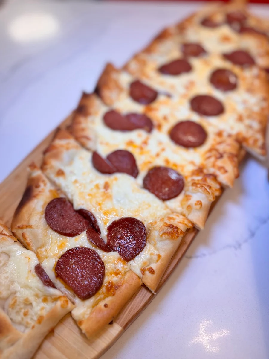 Sujuk & Mozzarella Pide Sucuklu Kaşarlı Pide