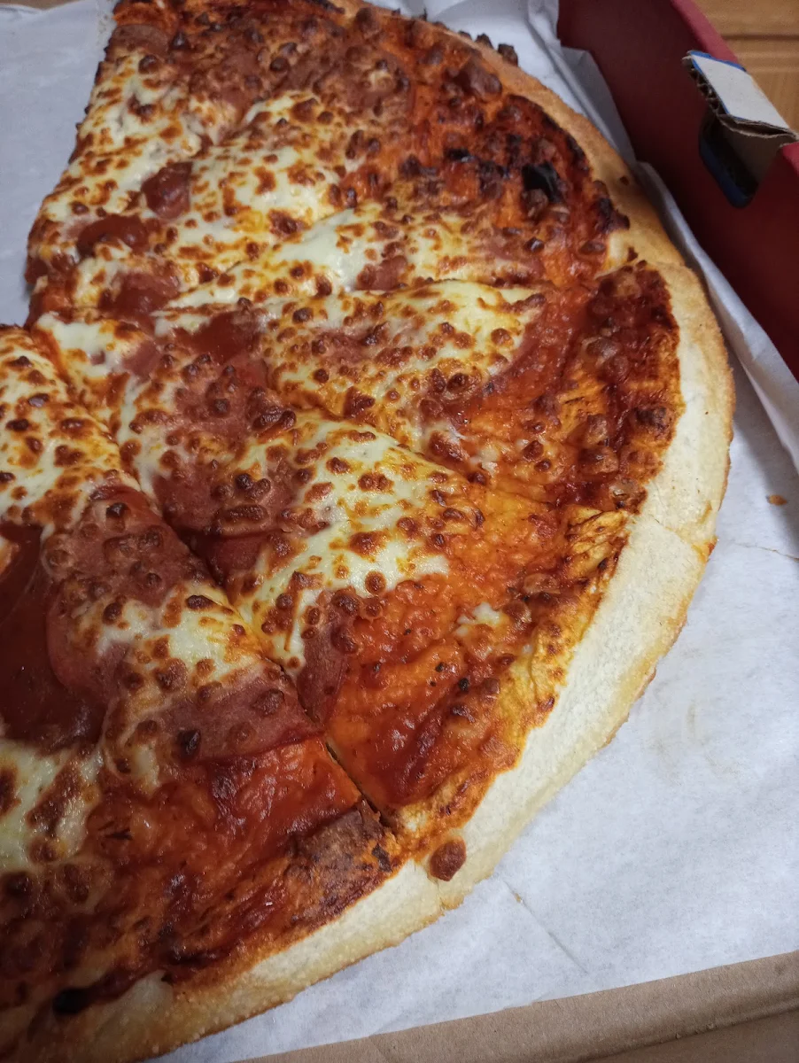 Large Pepperoni Pizza