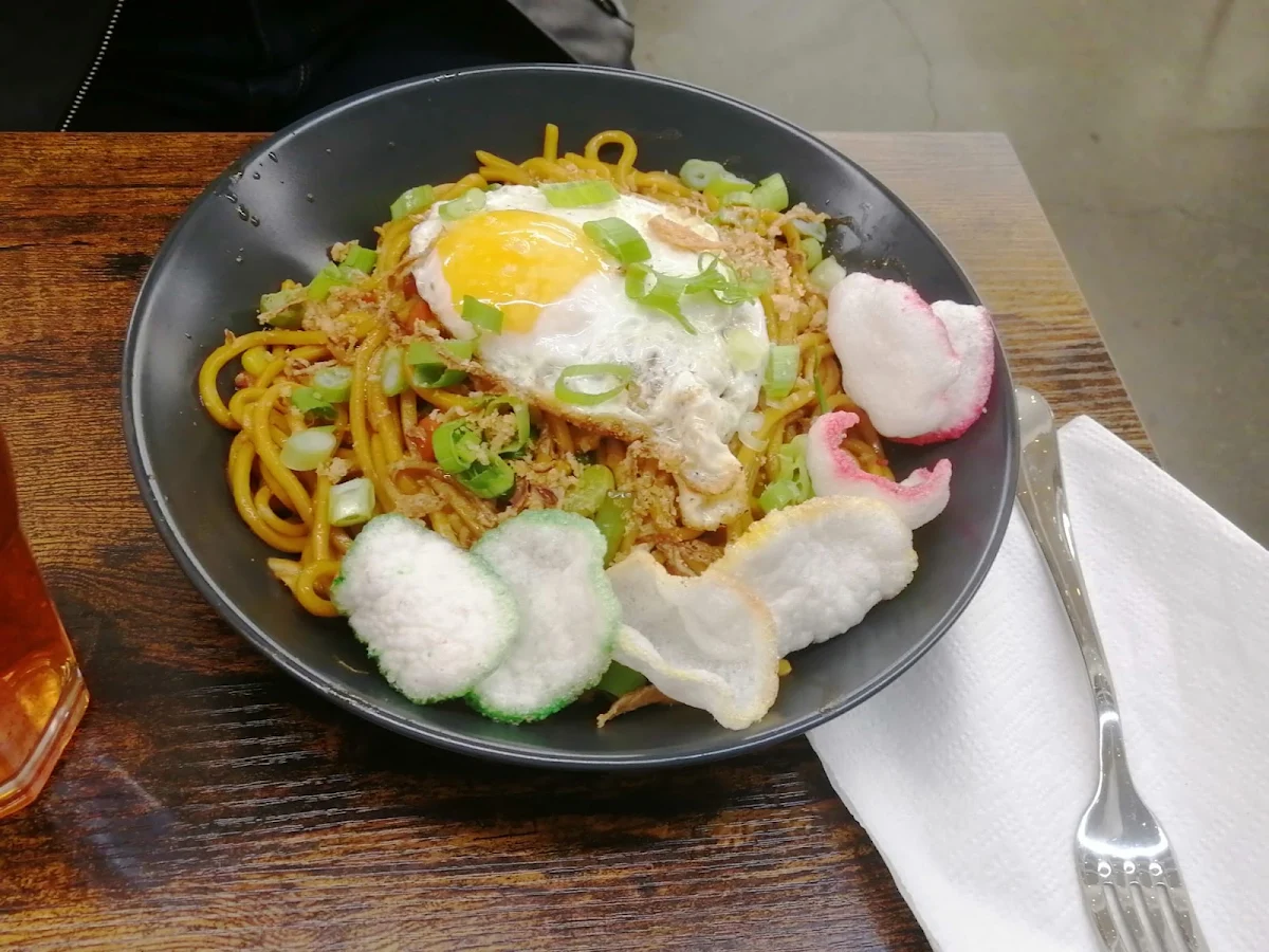 Javanese Fried Noodles with Egg
