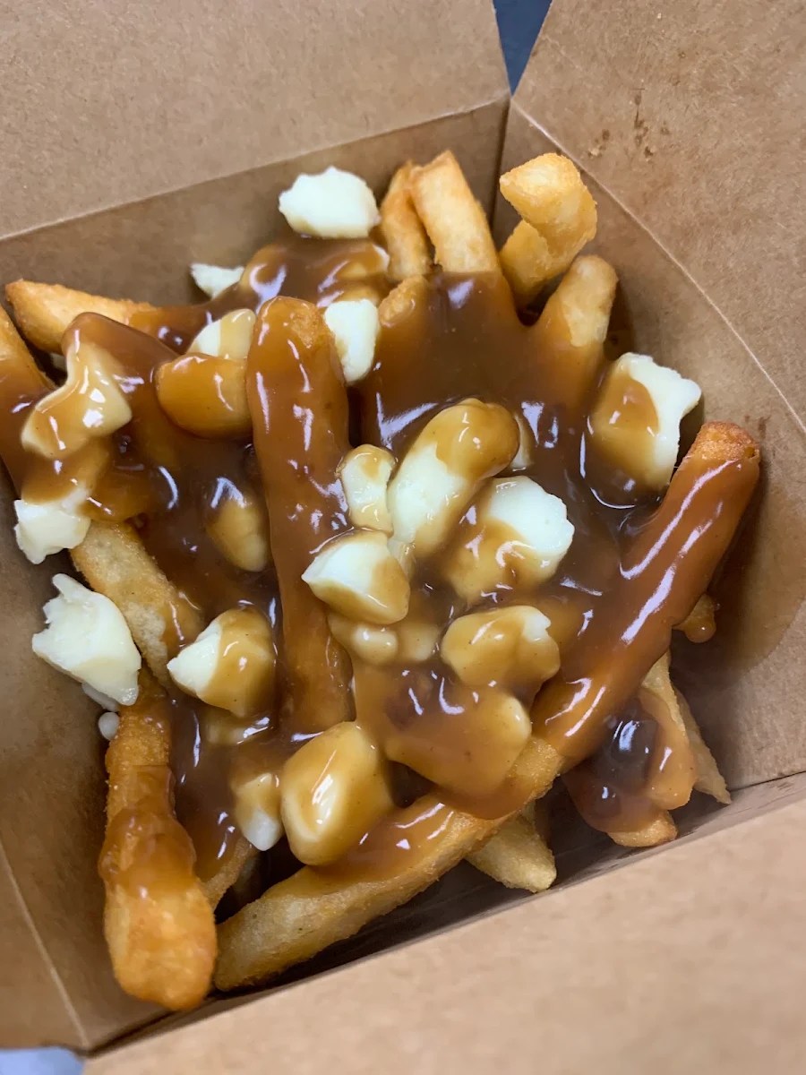 Poutine, Mr. Falafel