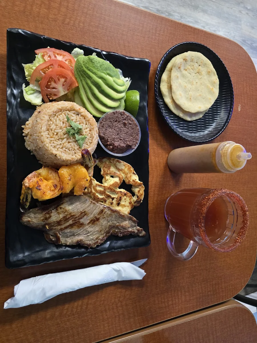 Desayuno Tipico Salvadoreno Disponible Hasta 9 00 P M
