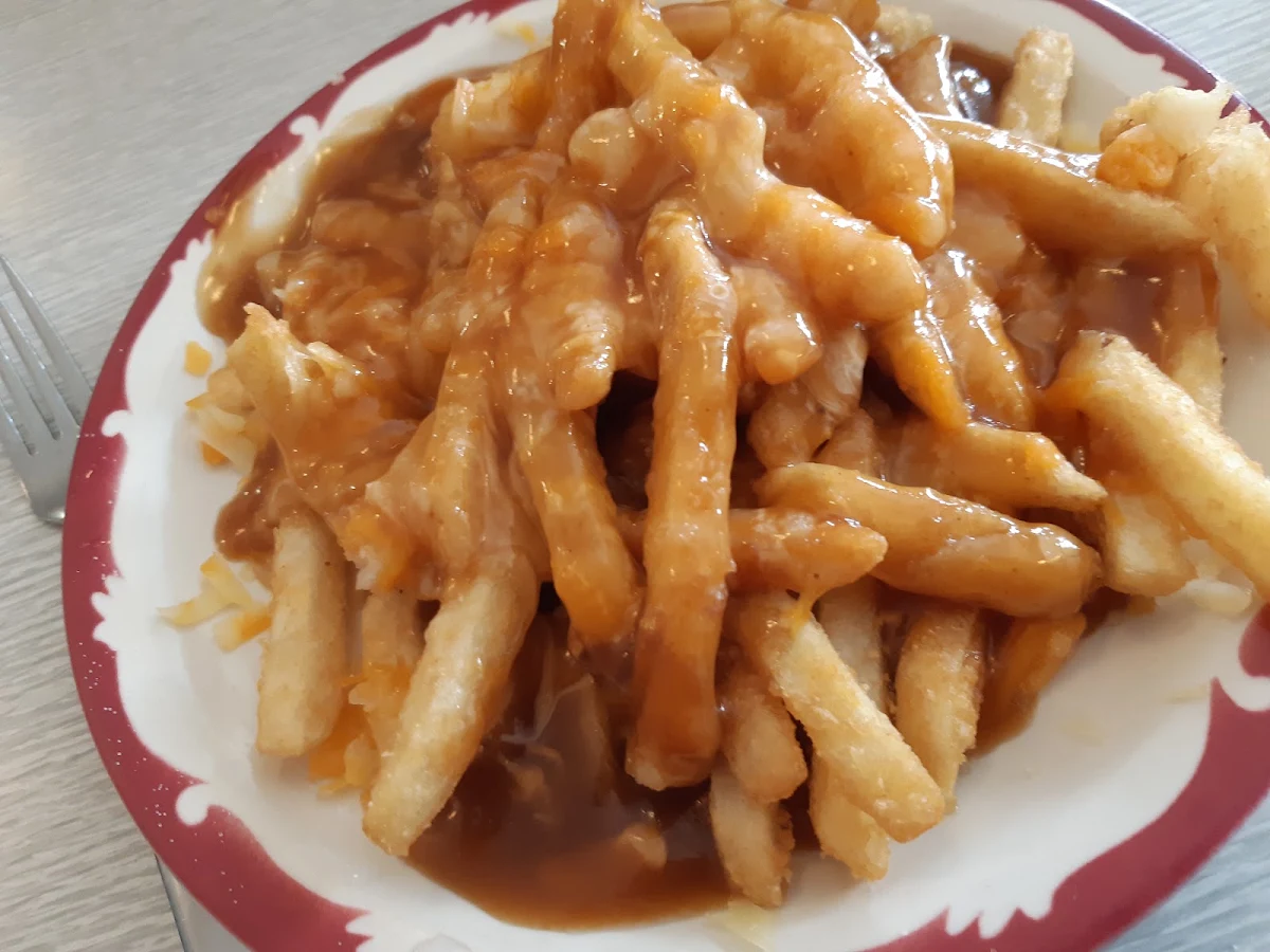 Large Poutine