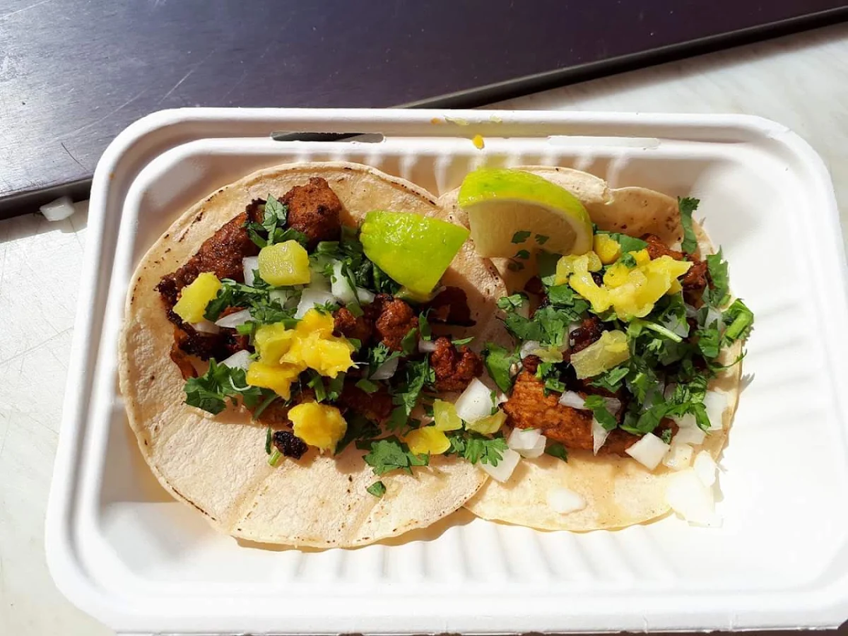 Pastor Chorizo Carnitas, Molcajete