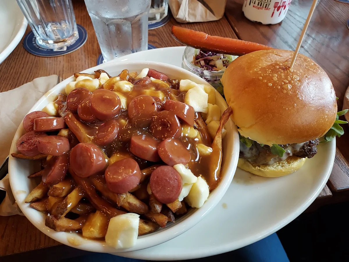 Poutine Hot Dog