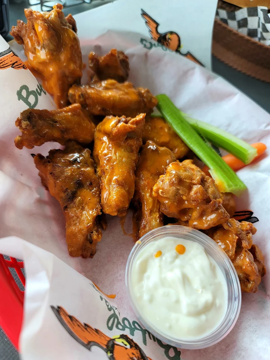 Buffalo Wings and Tenders Meal